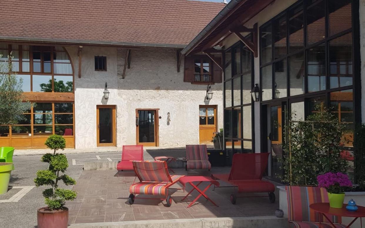 Hotel Le Domaine De Tizo Saint-Victor-de-Morestel Exterior foto