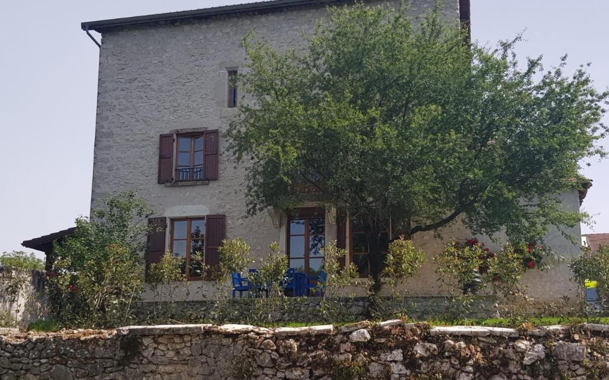 Hotel Le Domaine De Tizo Saint-Victor-de-Morestel Exterior foto